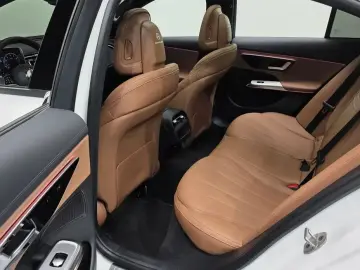 2025 Mercedes-Benz E-Класс с пробегом 12 655 км