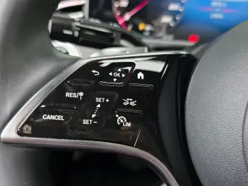 2025 Mercedes-Benz E-Класс с пробегом 12 655 км