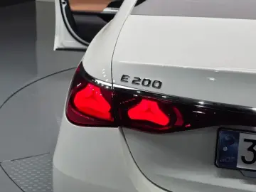 2025 Mercedes-Benz E-Класс с пробегом 12 655 км