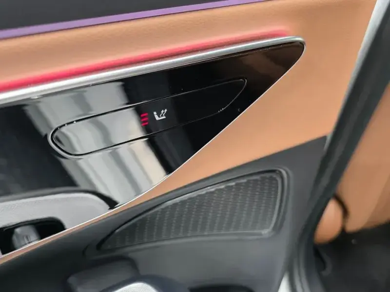 2025 Mercedes-Benz E-Класс с пробегом 12 655 км