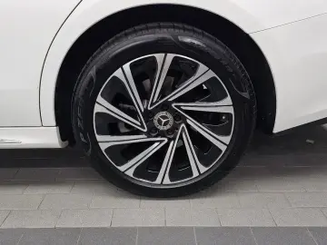 2024 Mercedes-Benz E-Класс с пробегом 18 343 км