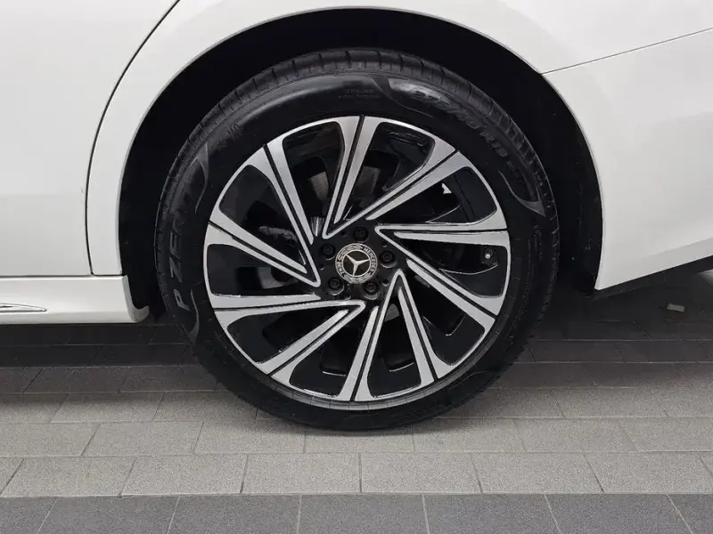 2024 Mercedes-Benz E-Класс с пробегом 18 343 км