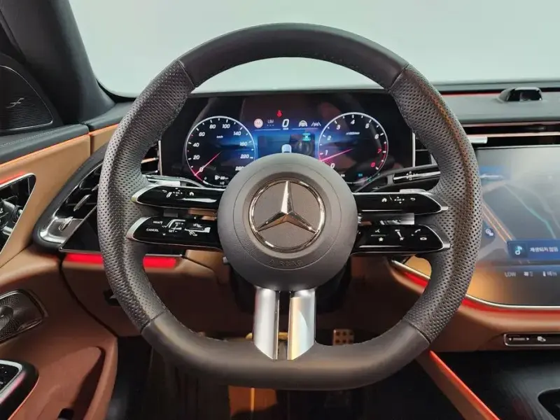 2025 Mercedes-Benz E-Класс с пробегом 19 777 км