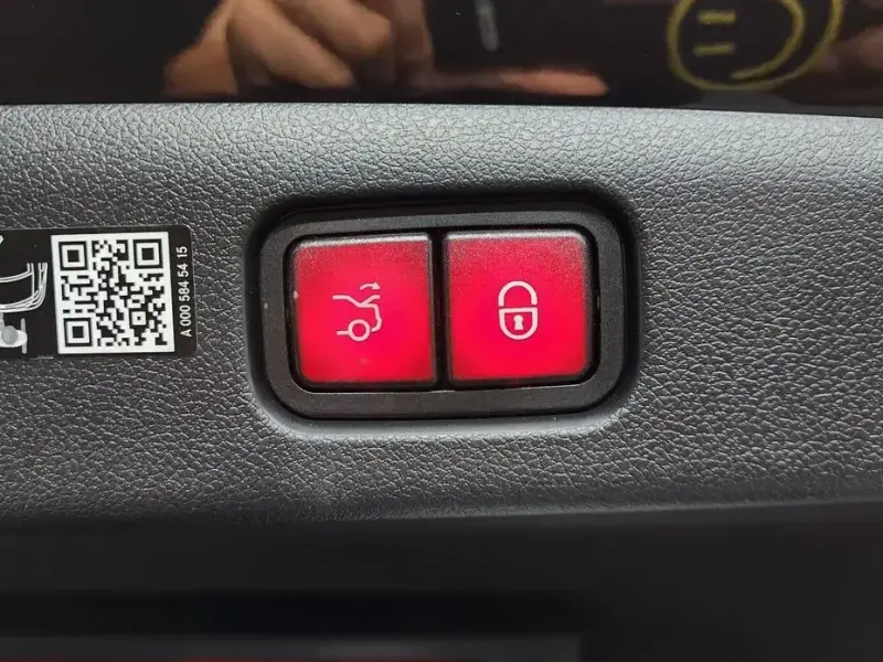 2025 Mercedes-Benz E-Класс с пробегом 19 777 км