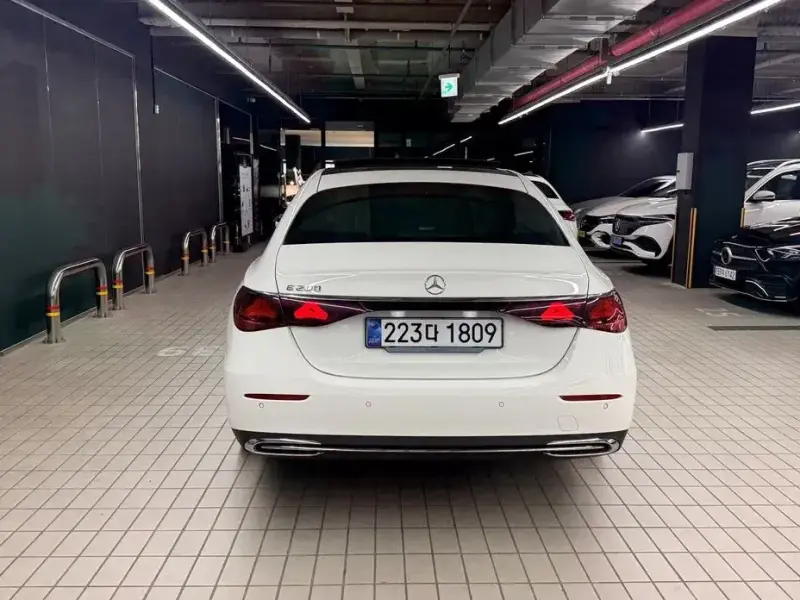 2025 Mercedes-Benz E-Класс с пробегом 29 836 км