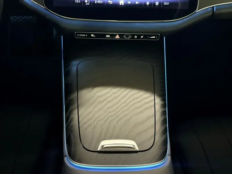 2025 Mercedes-Benz E-Класс с пробегом 29 836 км