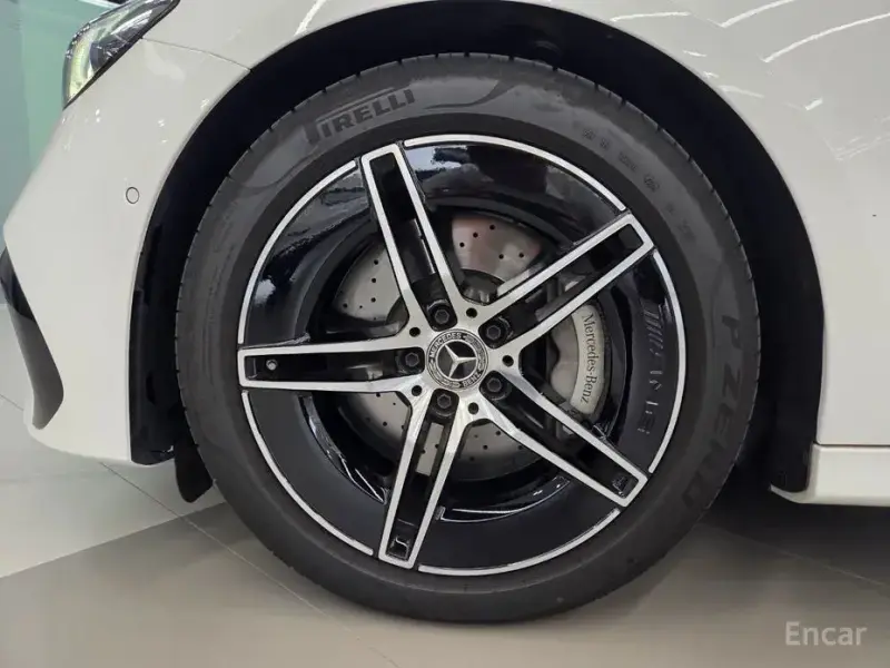 2025 Mercedes-Benz E-Класс с пробегом 7 425 км