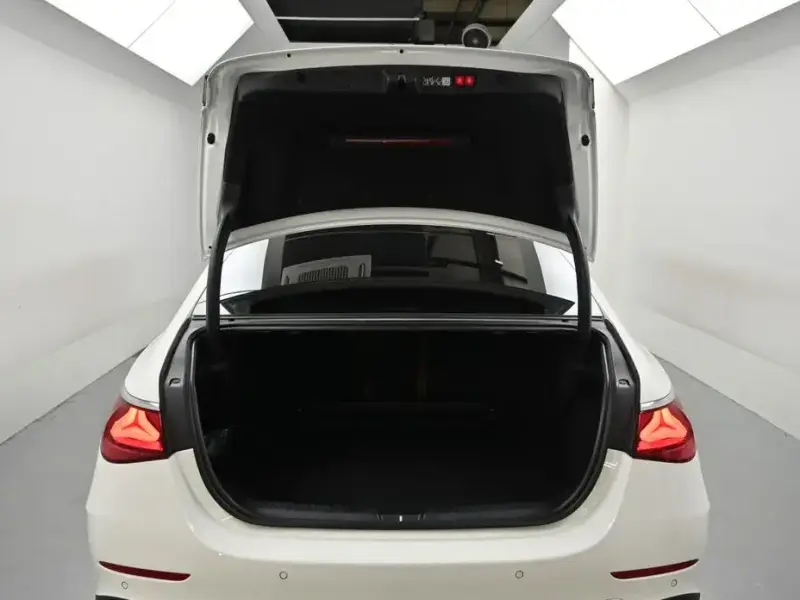 2026 Mercedes-Benz E-Класс с пробегом 3 300 км