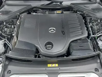 2025 Mercedes-Benz E-Класс с пробегом 5 532 км