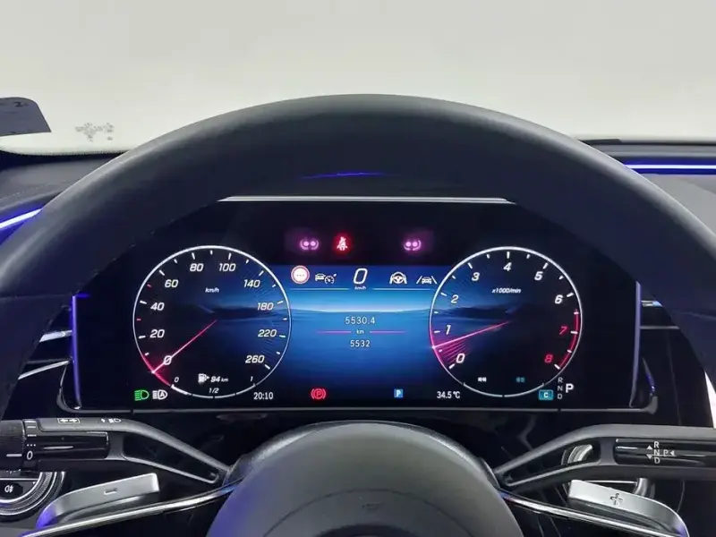 2025 Mercedes-Benz E-Класс с пробегом 5 532 км