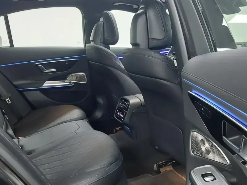 2025 Mercedes-Benz E-Класс с пробегом 5 532 км