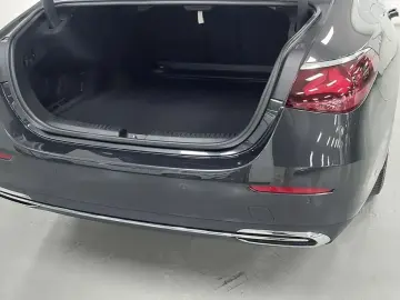 2025 Mercedes-Benz E-Класс с пробегом 5 532 км