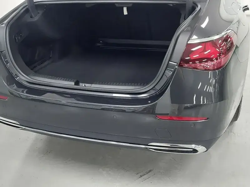 2025 Mercedes-Benz E-Класс с пробегом 5 532 км