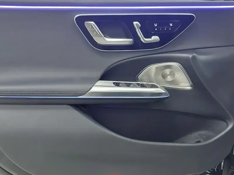 2025 Mercedes-Benz E-Класс с пробегом 5 532 км