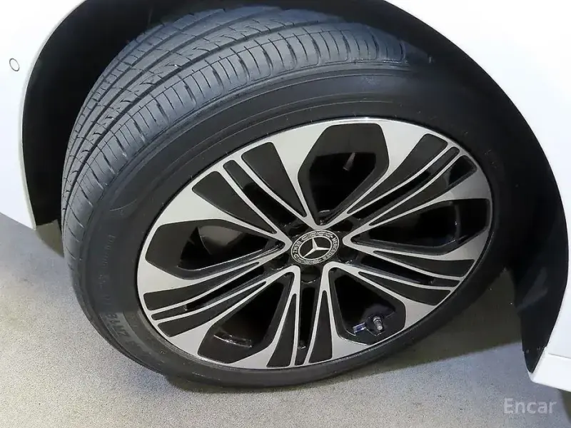 2024 Mercedes-Benz E-Класс с пробегом 20 300 км