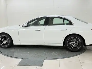 2025 Mercedes-Benz E-Класс с пробегом 1 073 км