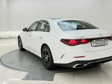 2025 Mercedes-Benz E-Класс с пробегом 1 073 км