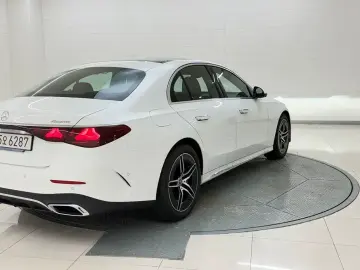 2025 Mercedes-Benz E-Класс с пробегом 1 073 км