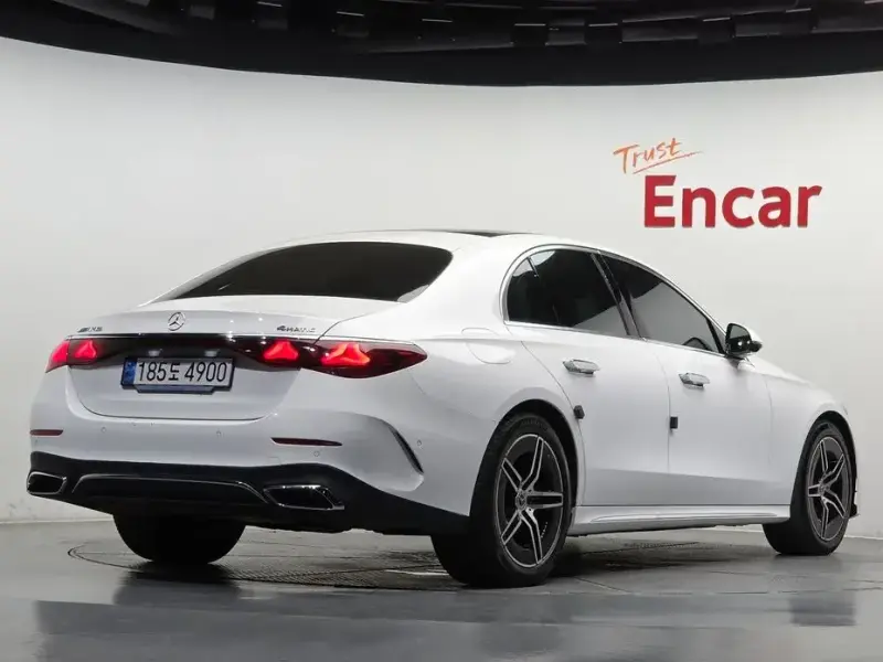 2024 Mercedes-Benz E-Класс с пробегом 28 497 км