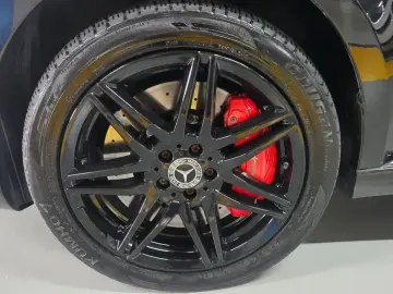 2022 Mercedes-Benz V-Класс с пробегом 90 430 км