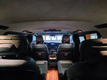 2022 Mercedes-Benz V-Класс с пробегом 90 430 км