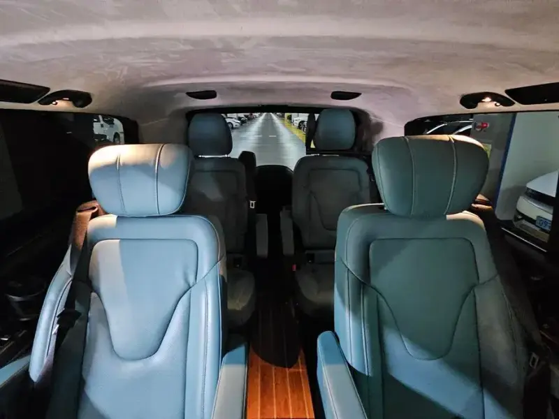 2022 Mercedes-Benz V-Класс с пробегом 90 430 км
