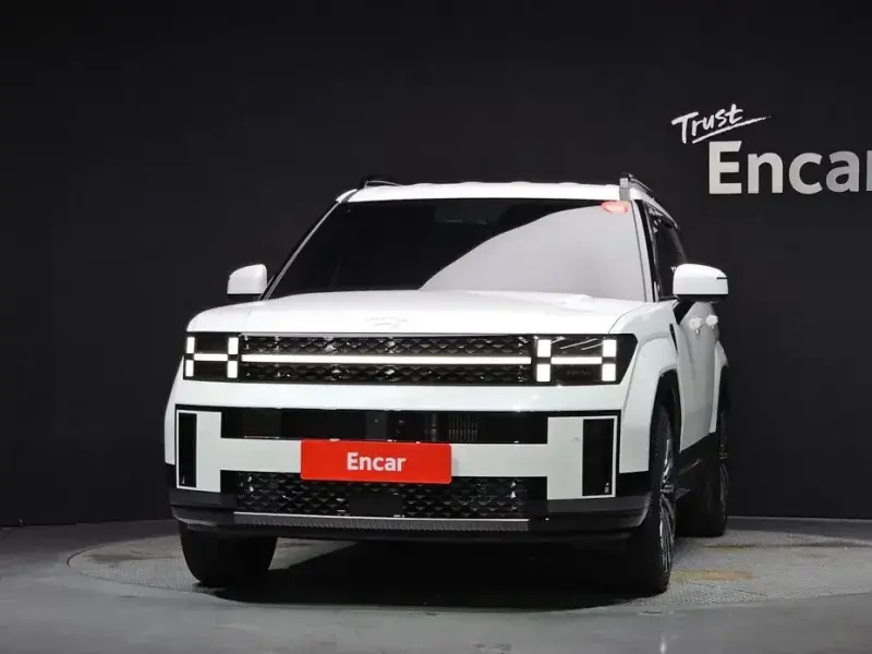 2025 Hyundai Santa Fe с пробегом 3 487 км