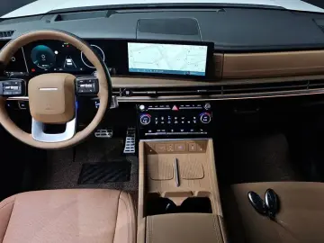 2025 Hyundai Santa Fe с пробегом 3 487 км
