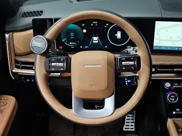 2025 Hyundai Santa Fe с пробегом 3 487 км