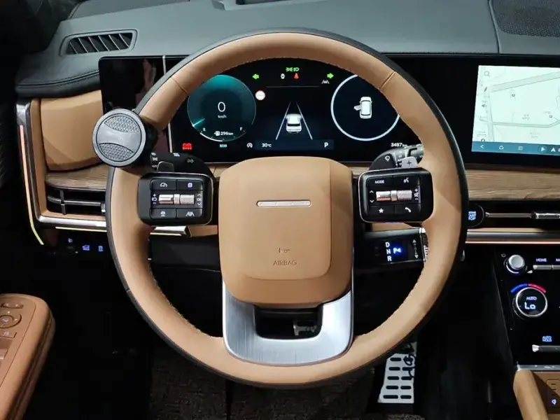 2025 Hyundai Santa Fe с пробегом 3 487 км