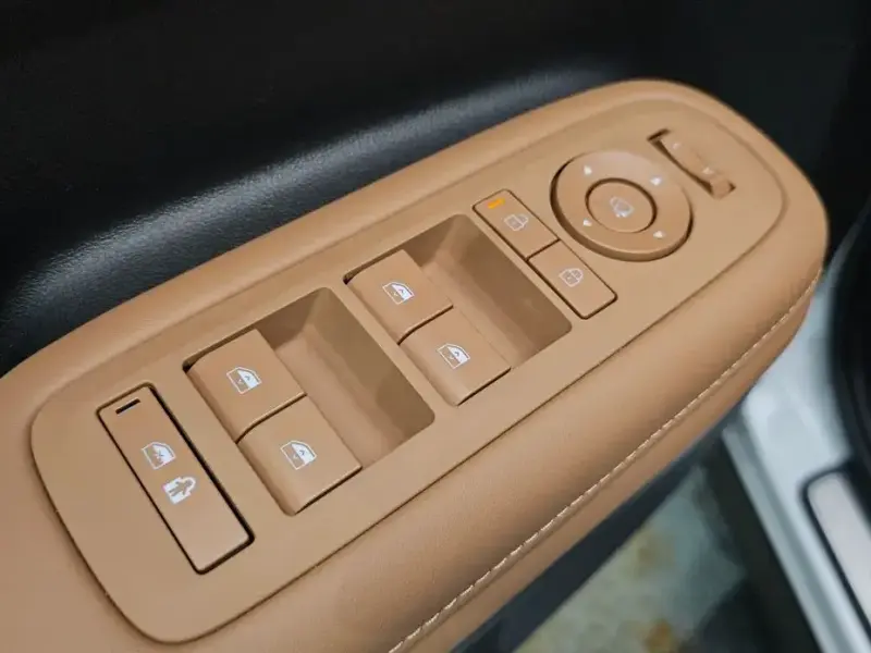 2025 Hyundai Santa Fe с пробегом 3 487 км
