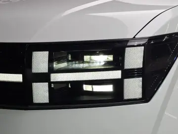 2025 Hyundai Santa Fe с пробегом 3 487 км