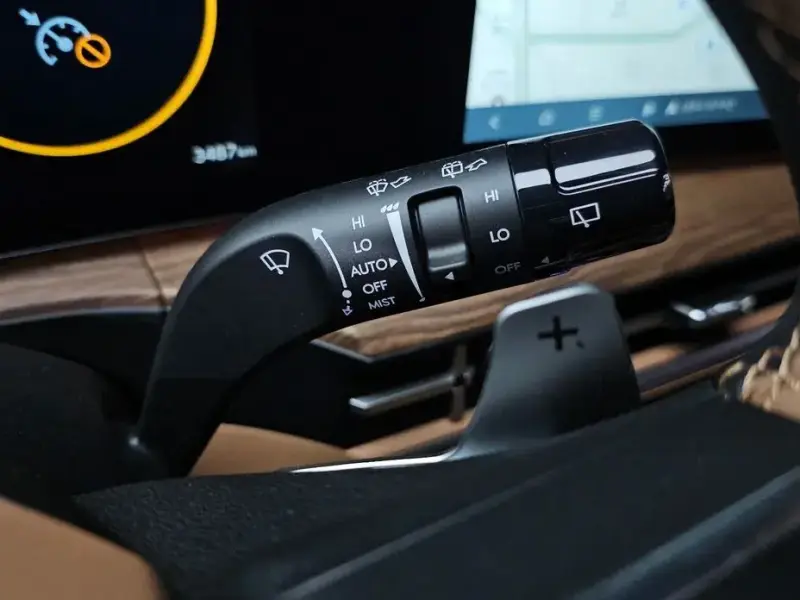 2025 Hyundai Santa Fe с пробегом 3 487 км