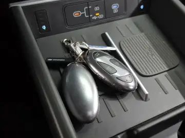 2024 Hyundai Santa Fe с пробегом 18 302 км