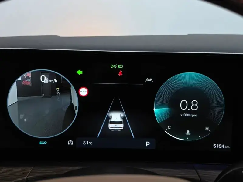 2025 Hyundai Santa Fe с пробегом 5 154 км