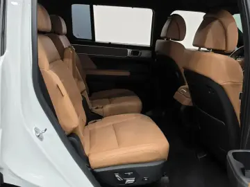 2025 Hyundai Santa Fe с пробегом 5 154 км