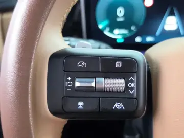 2025 Hyundai Santa Fe с пробегом 5 154 км