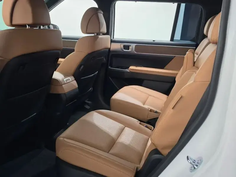 2025 Hyundai Santa Fe с пробегом 5 154 км