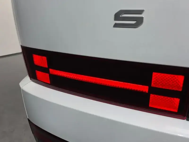 2025 Hyundai Santa Fe с пробегом 5 154 км