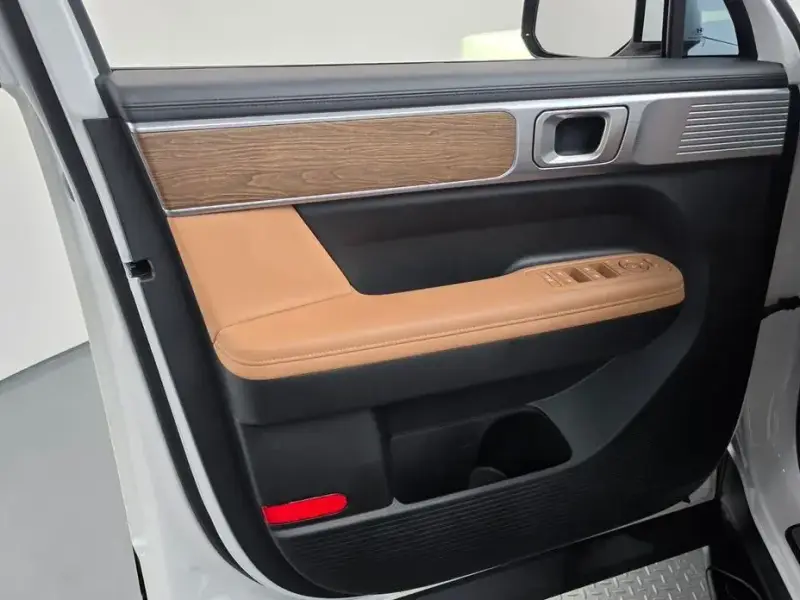 2025 Hyundai Santa Fe с пробегом 5 154 км