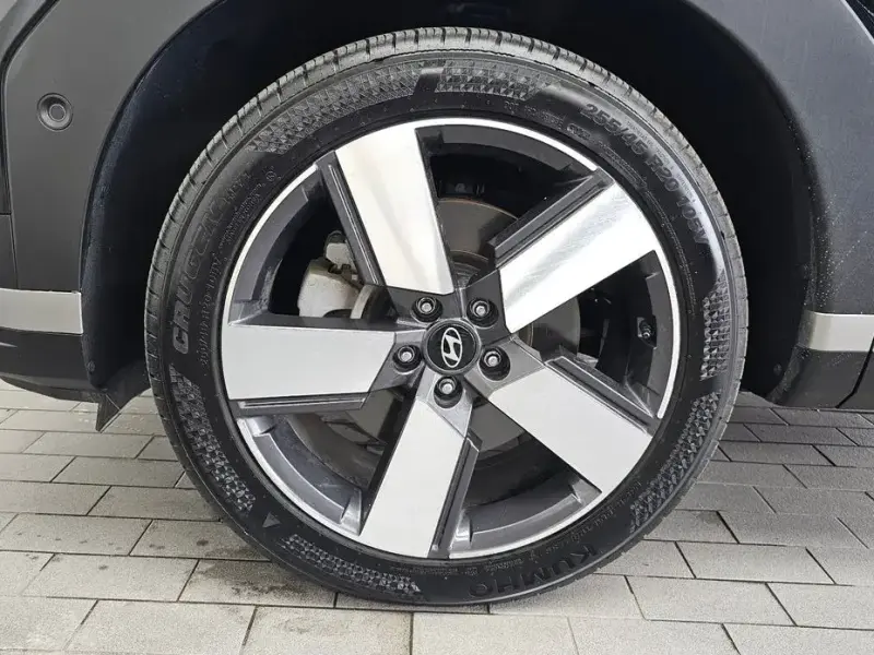2024 Hyundai Santa Fe с пробегом 27 985 км