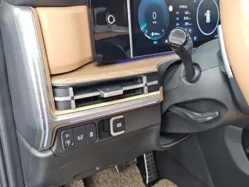2024 Hyundai Santa Fe с пробегом 27 985 км