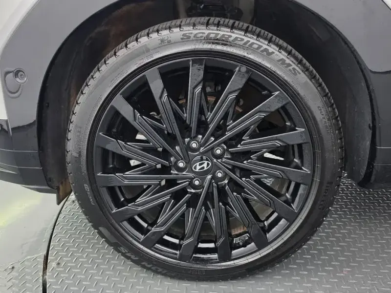 2023 Hyundai Santa Fe с пробегом 37 745 км