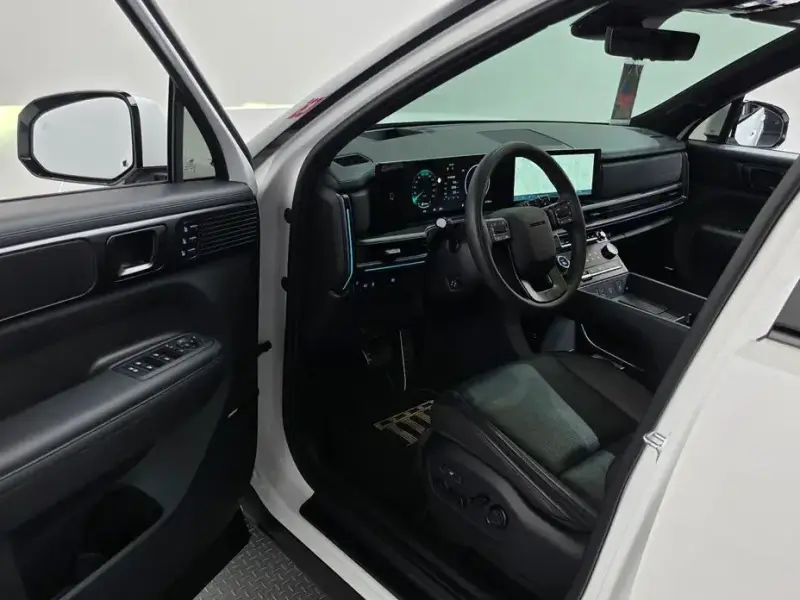 2023 Hyundai Santa Fe с пробегом 37 745 км