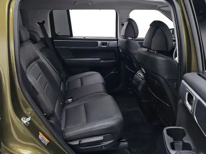2024 Hyundai Santa Fe с пробегом 7 713 км