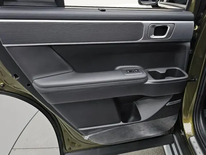 2024 Hyundai Santa Fe с пробегом 7 713 км