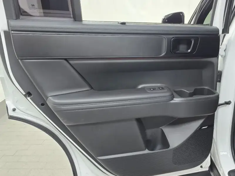 2024 Hyundai Santa Fe с пробегом 25 531 км