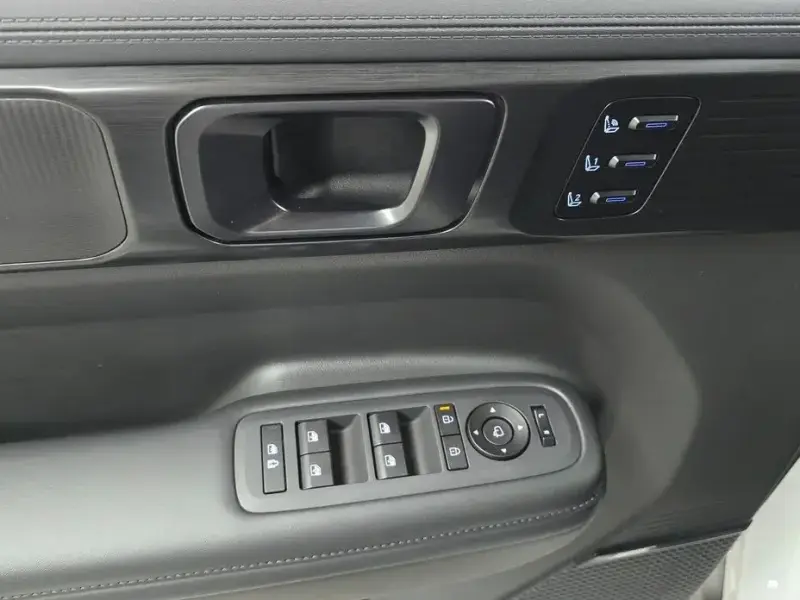 2024 Hyundai Santa Fe с пробегом 25 531 км