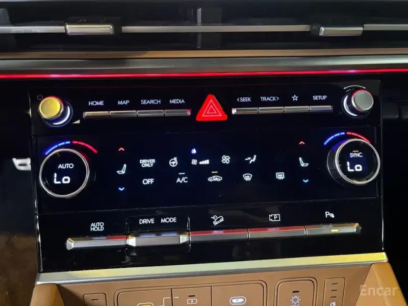 2024 Hyundai Santa Fe с пробегом 29 000 км
