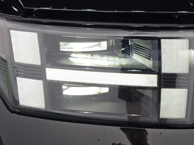 2024 Hyundai Santa Fe с пробегом 15 670 км
